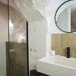 Dimore Bianche, Santa Chiara
