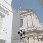 דירה Dimore Bianche, Santa Chiara *
