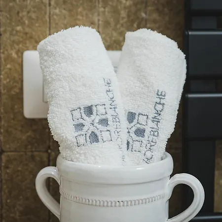 Dimore Bianche, Santa Chiara Feriehus *