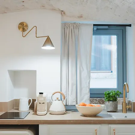 Dimore Bianche, Santa Chiara * Putignano