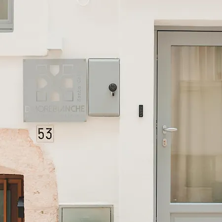 아파트 Dimore Bianche, Santa Chiara 푸티냐노