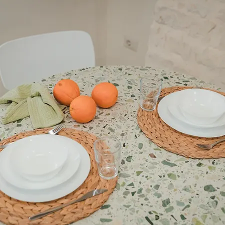 아파트 Dimore Bianche, Santa Chiara 푸티냐노