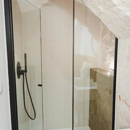 Dimore Bianche, Santa Chiara 푸티냐노