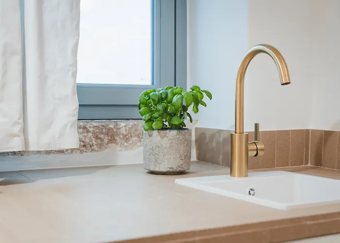 Dimore Bianche, Santa Chiara *