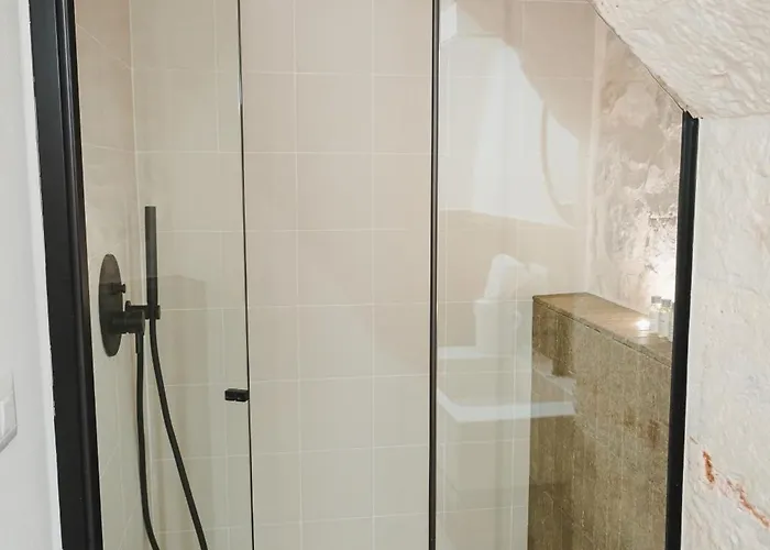 Dimore Bianche, Santa Chiara Tatil Evi *